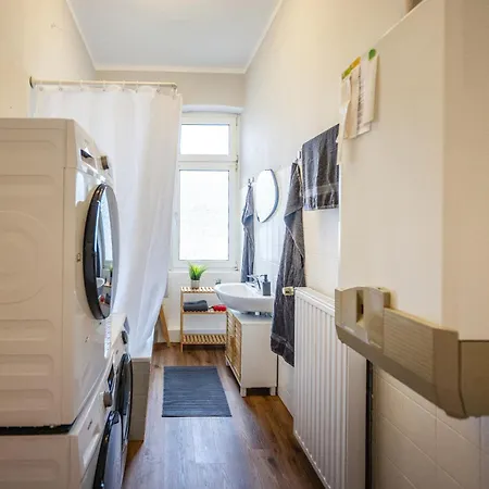 Suedstadt-oase 2 Komfort Mit 2 Sz Und Balkon Апартаменты