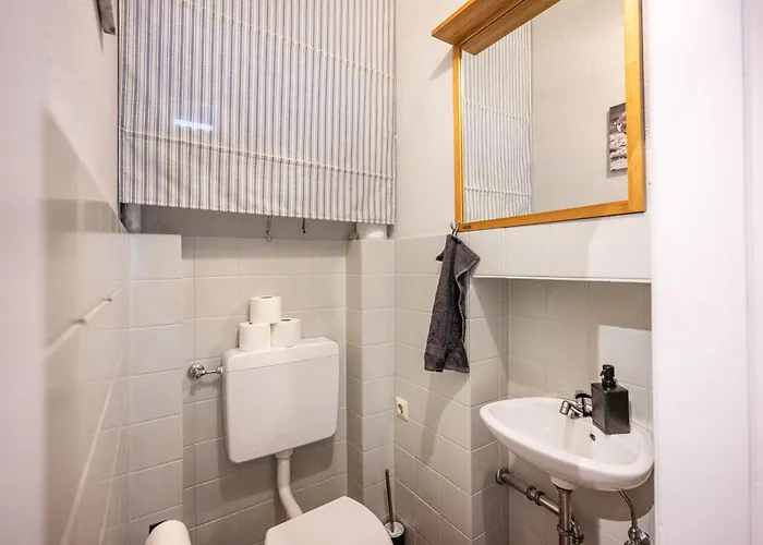 Suedstadt-oase 2 Komfort Mit 2 Sz Und Balkon Апартаменты *